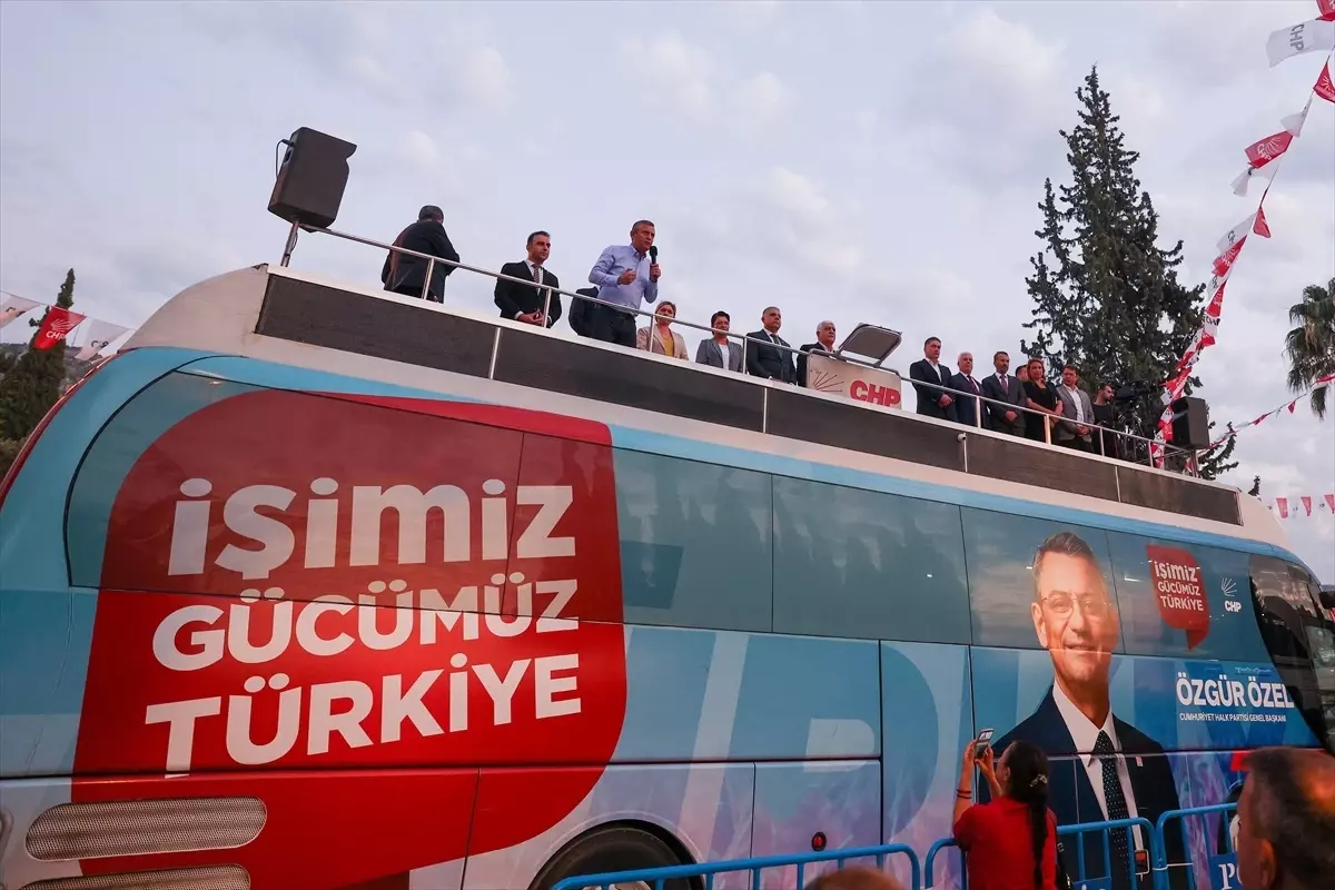 Özgür Özel’den Sığınmacı Açıklaması