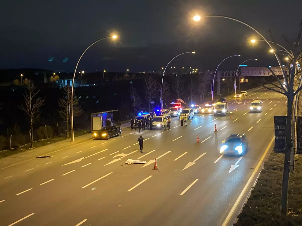 Ankara’da Otomobilden Atlayan Kadın Trafik Kazasında Hayatını Kaybetti