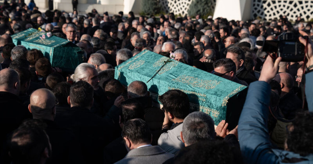 Bolu’daki yangında yaşamını yitiren Nedim Türkmen ve ailesi son yolculuğuna uğurlandı